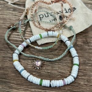 August 2022 Pura Vida Monthly Club Set